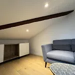 Cocon Mansardé - Velux Et Clim - Hyper Centre *