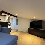 Cocon Mansardé - Velux Et Clim - Hyper Centre *