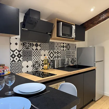 Apartment Cocon Mansarde - Velux Et Clim - Hyper Centre