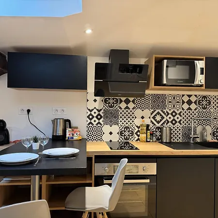 Cocon Mansarde - Velux Et Clim - Hyper Centre Apartmán